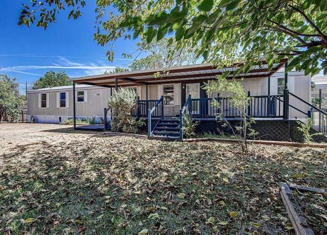 Property at 4434 Wildwood Cir, Granbury, TX 76049, 3 beds, 2 baths