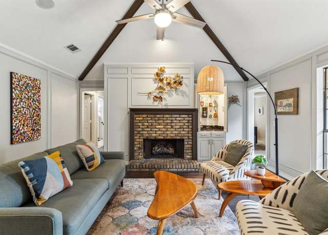 Property at 713 Willow Brook Dr, Allen, TX 75002, 4 beds, 2.5 baths