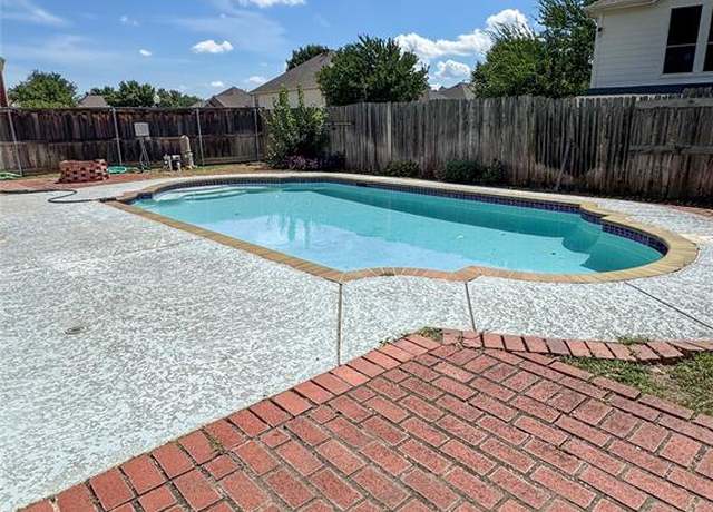 Property at 2024 Oak Hollow Dr, Bedford, TX 76021, 4 beds, 2.5 baths