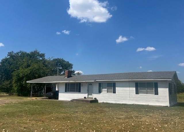 Property at 847 Clarksville Rd, Bogata, TX 75417, 3 beds, 1 bath