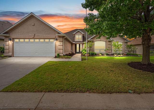 Property at 10005 Countryside Dr, Denton, TX 76207, 3 beds, 2 baths