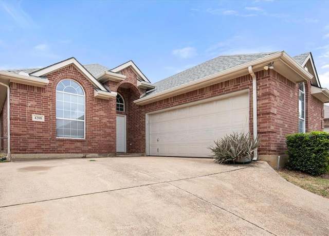Property at 4208 Glen Garden Dr, Arlington, TX 76016, 3 beds, 2 baths