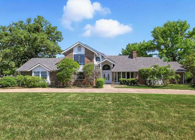 Property at 6500 Country Oaks Dr, Flower Mound, TX 75022, 4 beds, 3.5 baths