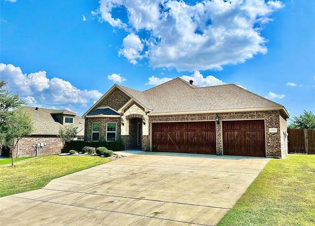 Property at 2122 Louis Trl, Weatherford, TX 76087, 4 beds, 4.5 baths