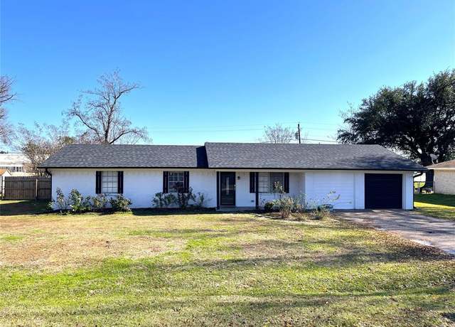 Property at 400 Childs Dr, Fairfield, TX 75840, 4 beds, 2 baths