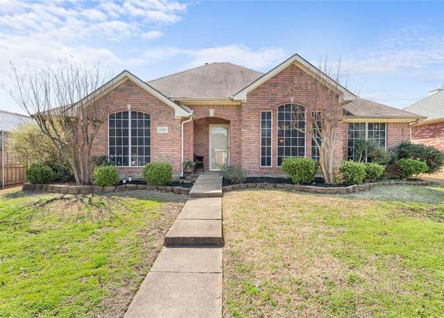 Property at 1928 Chapman Dr, Mesquite, TX 75149, 3 beds, 2 baths