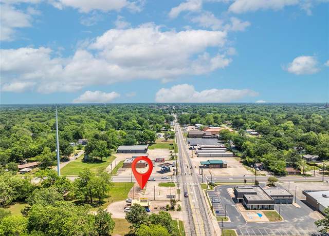 Property at 1902 Bonham St, Paris, TX 75460