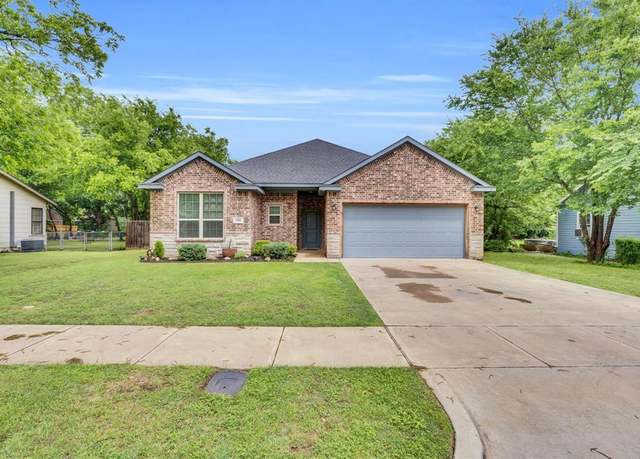 Property at 306 N Pendell Ave, Cleburne, TX 76033, 3 beds, 2 baths