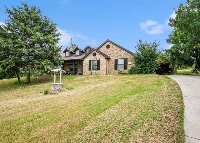Property at 407 Dill Rd, Weatherford, TX 76085, 4 beds, 3 baths