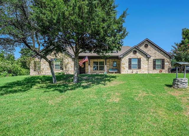 Property at 407 Dill Rd, Weatherford, TX 76085, 4 beds, 3 baths