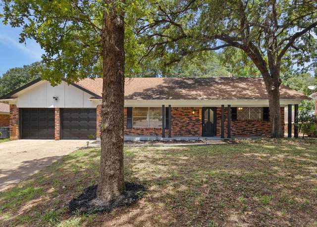 Property at 7317 Madeira Dr, Fort Worth, TX 76112, 4 beds, 2.5 baths