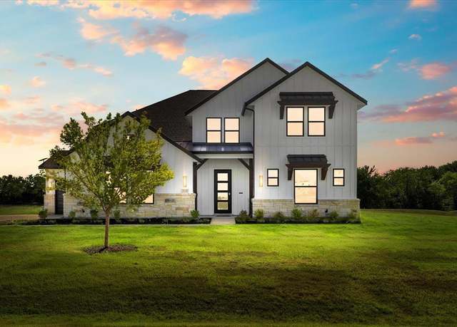 Property at 5505 Bonnie Dr, Celina, TX 75009, 5 beds, 4.5 baths