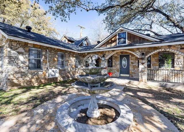 Property at 3625 Montego Blvd, Granbury, TX 76049, 4 beds, 3 baths