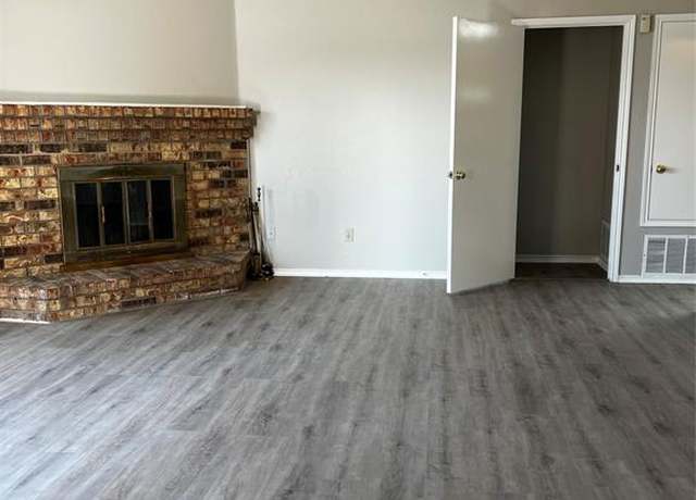 Property at 532 W Warrior Trl, Grand Prairie, TX 75052, 2 beds, 2 baths