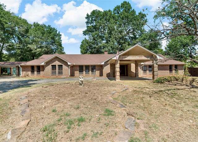 Property at 3165 Stacy Ln, Paris, TX 75460, 4 beds, 3 baths