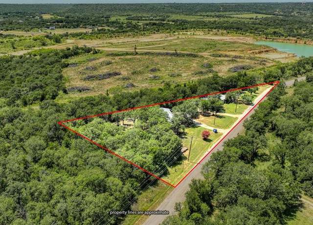 Property at 1700 Bennett Rd, Millsap, TX 76066, 3 beds, 2 baths