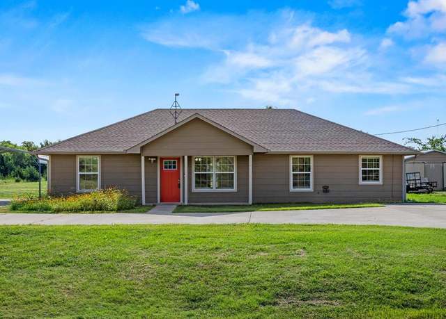 Property at 818 N Main St, Dodd City, TX 75438, 4 beds, 2 baths