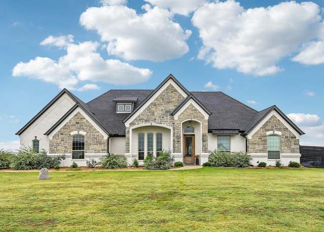 Property at 116 Bittersweet Trl, Weatherford, TX 76088, 4 beds, 2.5 baths