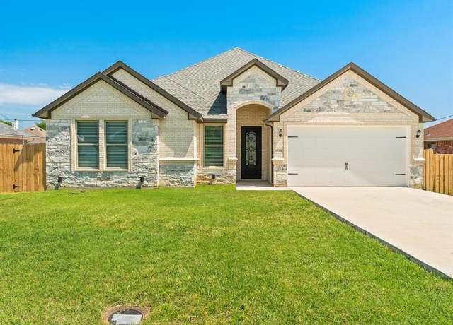 Property at 1714 Avenue C, Grand Prairie, TX 75051, 3 beds, 2.5 baths