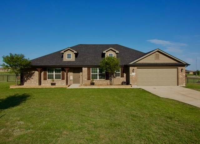 Property at 139 Live Oak Ln, Decatur, TX 76234, 4 beds, 2 baths