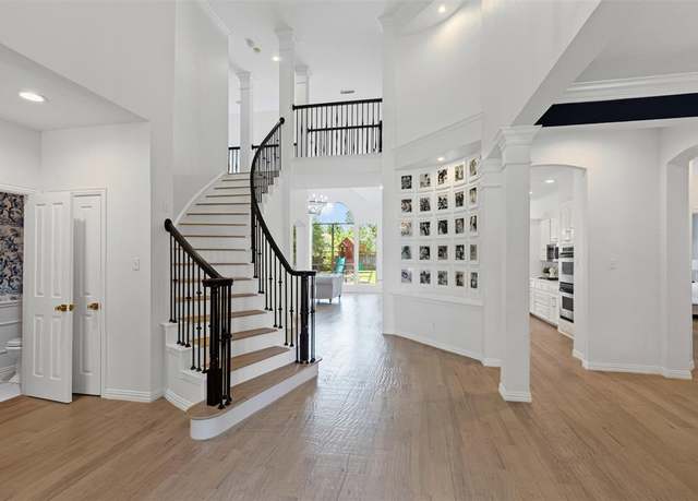 Property at 707 Greymoor Pl, Southlake, TX 76092, 5 beds, 4.5 baths