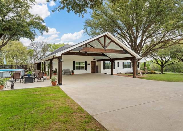 Property at 534 Mcgregor South Loop, Mcgregor, TX 76657, 3 beds, 3 baths