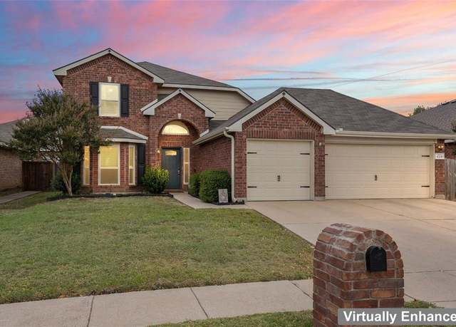 Property at 628 Destin Dr, Fort Worth, TX 76131, 3 beds, 2.5 baths