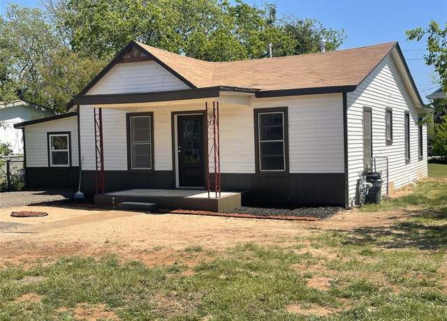 Property at 217 Hayes St, Mcgregor, TX 76657, 3 beds, 2 baths
