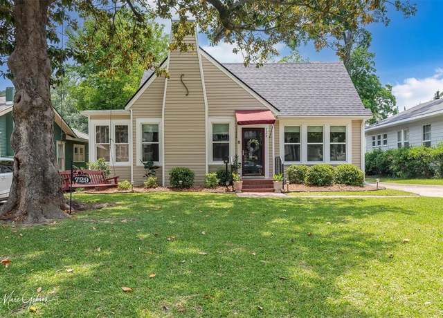 Property at 729 Stephenson St, Shreveport, LA 71104, 3 beds, 2 baths