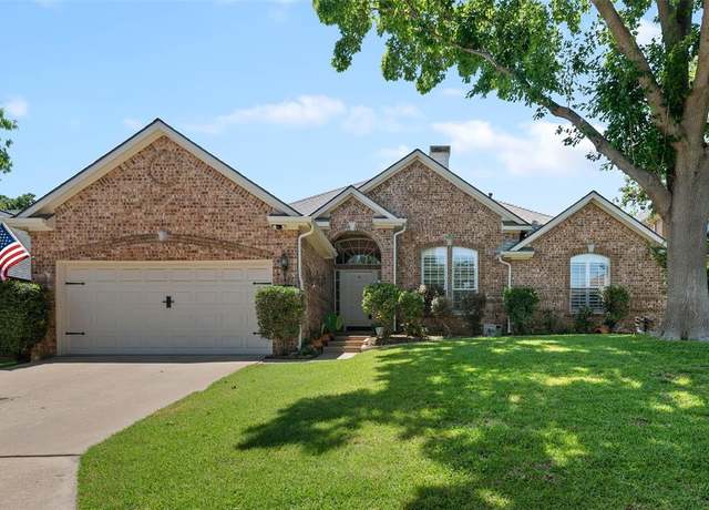 Property at 3146 Southwood Dr, Highland Village, TX 75077, 4 beds, 2 baths