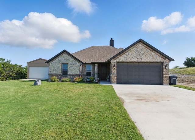Property at 216 Timber Valley Ct, Weatherford, TX 76085, 3 beds, 2 baths