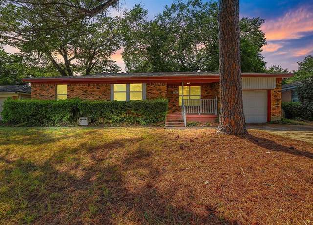 Property at 1221 Simpson Dr, Hurst, TX 76053, 3 beds, 1.5 baths