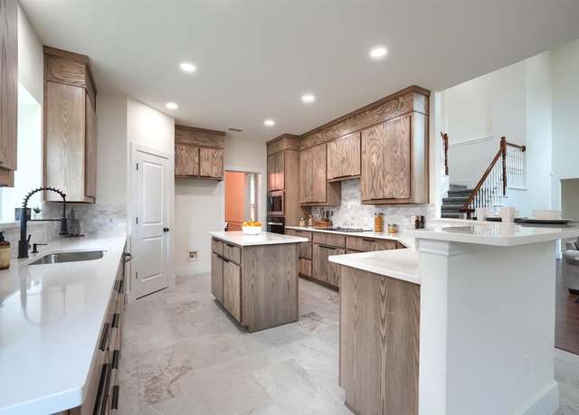 Property at 3609 Whitehaven Dr, Plano, TX 75093, 5 beds, 4 baths