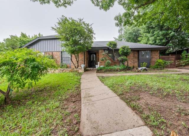 Property at 2201 Pebblebrook Ct, Grand Prairie, TX 75050, 3 beds, 2 baths
