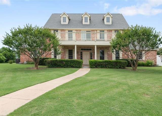 Property at 404 High Meadow Ln, Heath, TX 75032, 4 beds, 3.5 baths