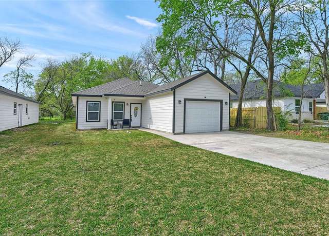 Property at 1408 Doty St, Gainesville, TX 76240, 4 beds, 2 baths