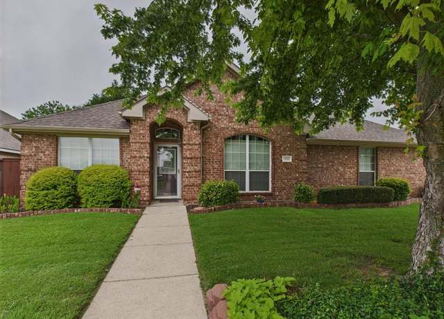 Property at 733 Willow Crest Dr, Midlothian, TX 76065, 3 beds, 2 baths