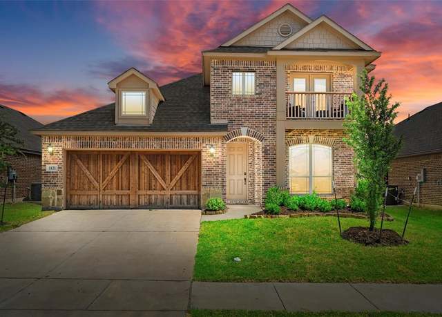 Property at 1121 Snowy Owl Dr, Alvarado, TX 76009, 4 beds, 2.5 baths