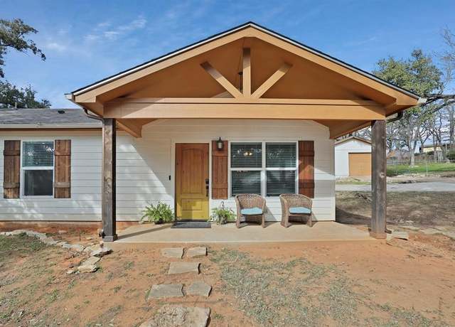 Property at 1830 Hitching Post Rd, Granbury, TX 76049, 3 beds, 2 baths