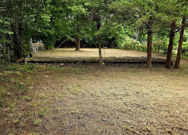 Property at 816 N Cottage Ave, Palestine, TX 75801
