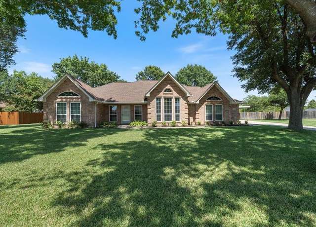 Property at 113 Fairway Ln, Crandall, TX 75114, 3 beds, 2 baths