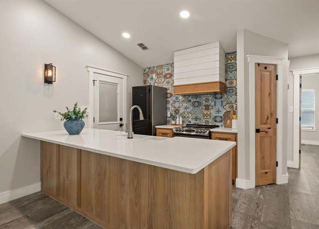 Property at 4620 Baytree Dr, Fort Worth, TX 76137, 3 beds, 2 baths