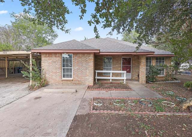 Photo of 1212 Lincoln Ave, Fort Worth, TX 76164