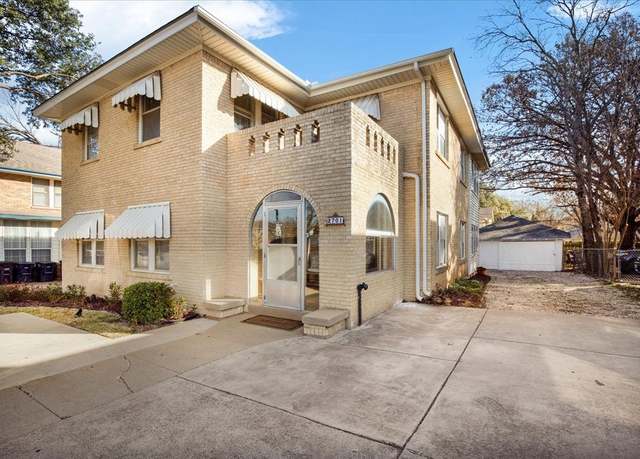 Property at 2701 S University Dr, Fort Worth, TX 76109, 5 beds, 3 baths