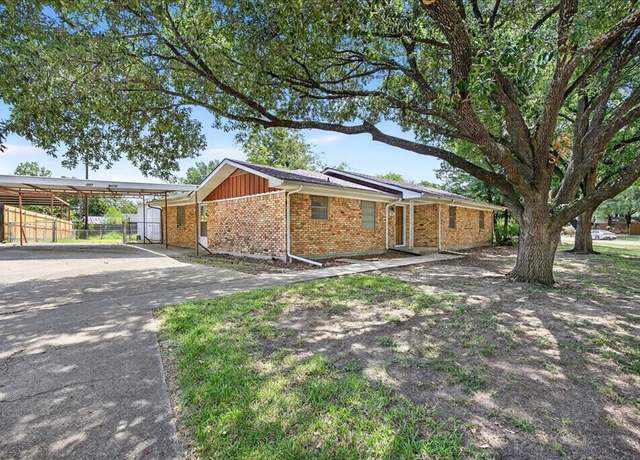 Property at 1207 Royal Dr, Kaufman, TX 75142, 3 beds, 2 baths