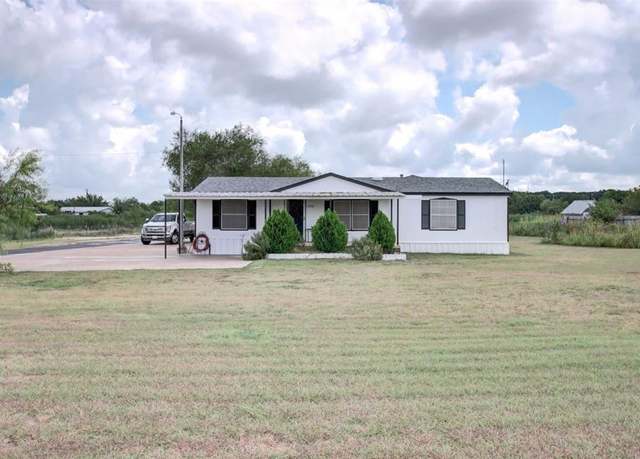 Property at 6112 Wild Berry Trl, Joshua, TX 76058, 4 beds, 2 baths