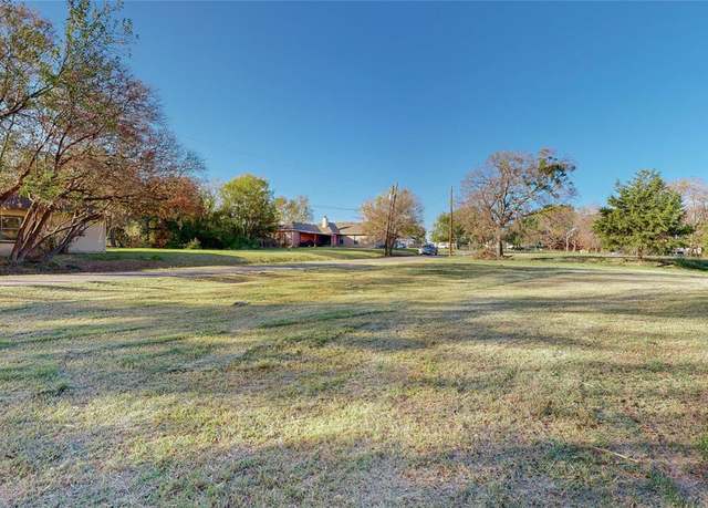 Property at 206 Houston St, Ennis, TX 75119
