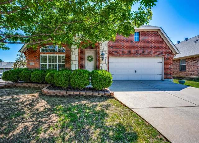 Property at 5701 Balmorhea Dr, Denton, TX 76226, 3 beds, 2 baths