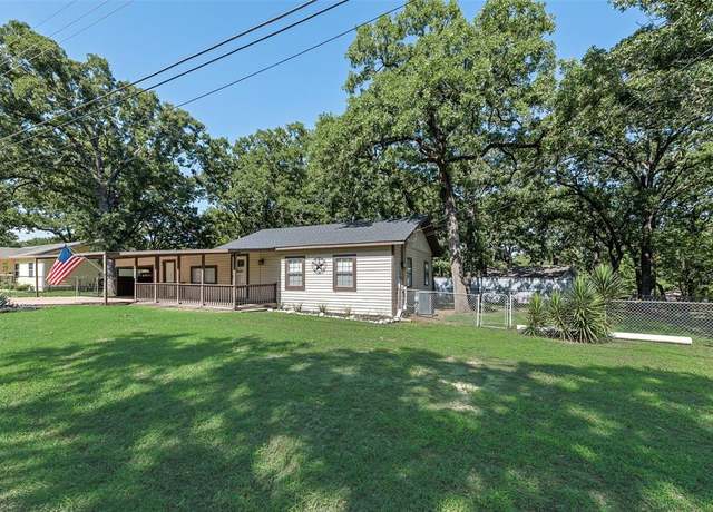 Property at 176 Forest Ln, Gun Barrel City, TX 75156, 3 beds, 2 baths