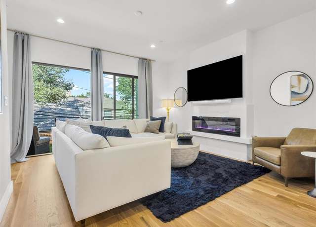 Property at 805 Pavillion #103, Dallas, TX 75204, 3 beds, 3.5 baths